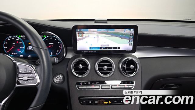Mercedes-Benz GLC-Class GCL300 4MATIC Coupe