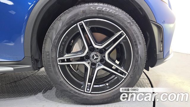 Mercedes-Benz GLC-Class GCL300 4MATIC Coupe