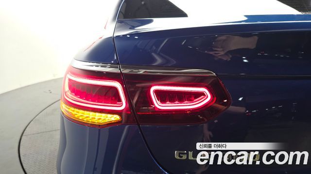 Mercedes-Benz GLC-Class GCL300 4MATIC Coupe
