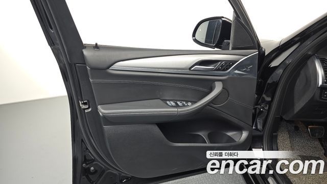 BMW X3 xDrive 20i M sports Online Exclusive Edition