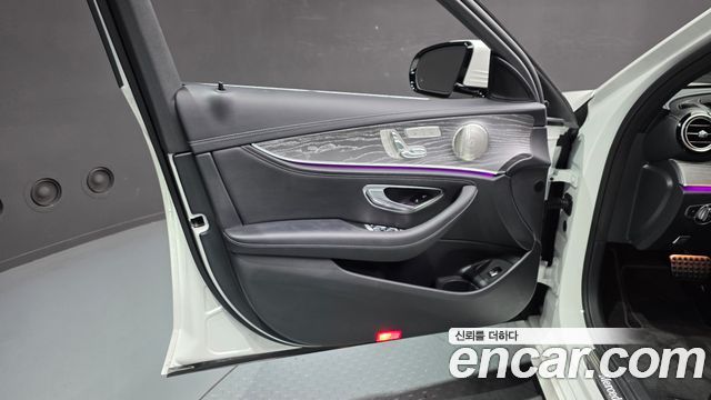 Mercedes-Benz E-Class E350 4MATIC AMG Line