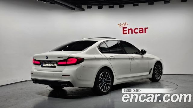 BMW 5-Series 530i Luxury