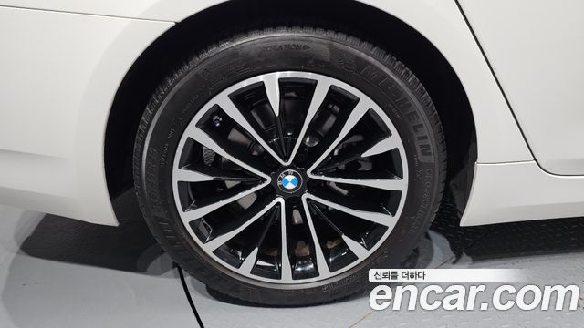 BMW 5-Series 530i Luxury