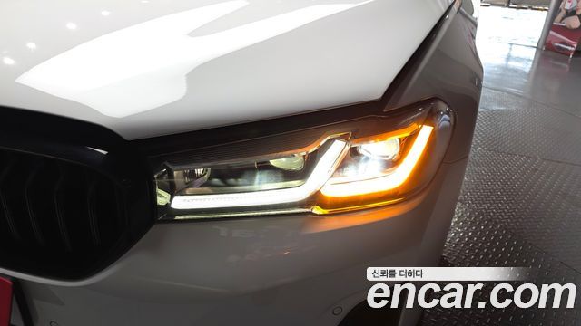 BMW 5-Series 530i Luxury