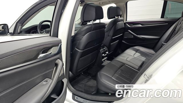 BMW 5-Series 530i Luxury