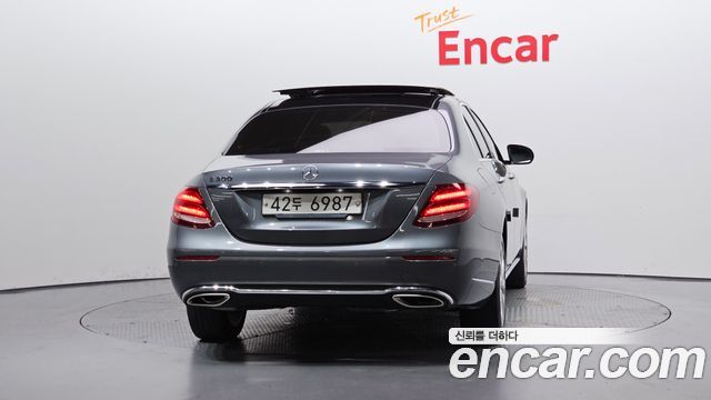 Mercedes-Benz E-Class W213 E300 Exclusive