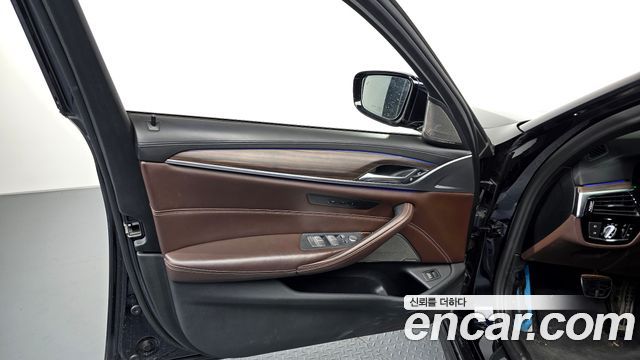 BMW 5-Series 520i M Sport