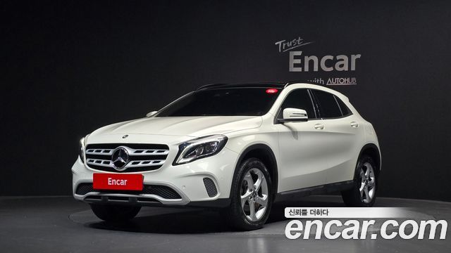 Mercedes-Benz GLA-Class GLA220