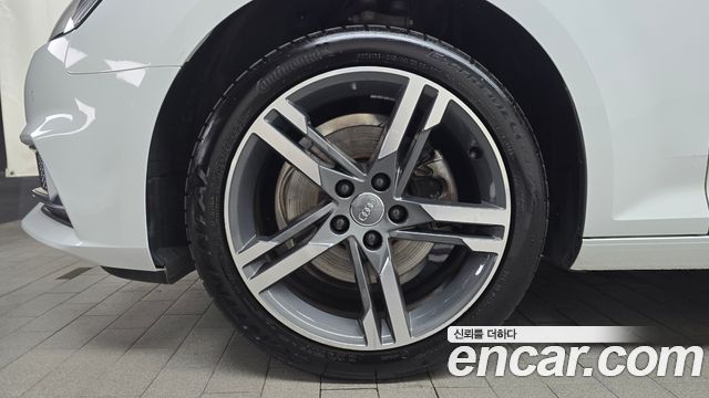 Audi A4 40 TFSI Premium