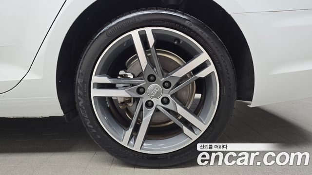 Audi A4 40 TFSI Premium