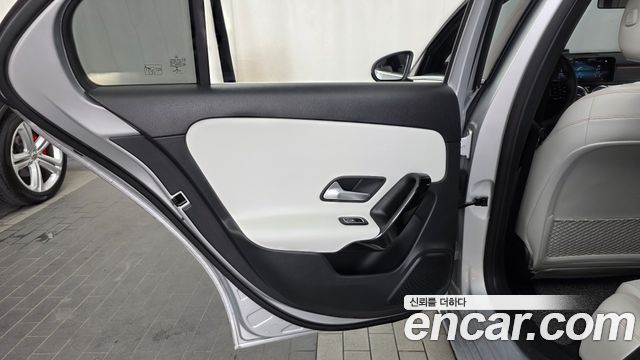 Mercedes-Benz A-Class A220 Hatchback