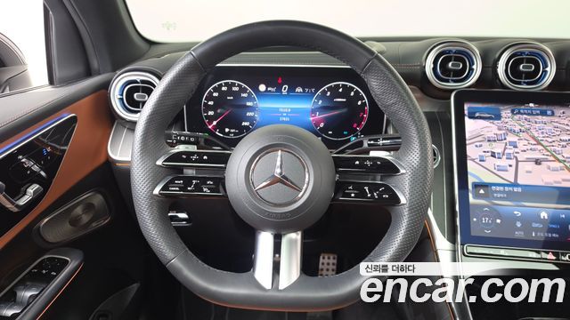 Mercedes-Benz GLC-Class GLC300 4MATIC AMG Line