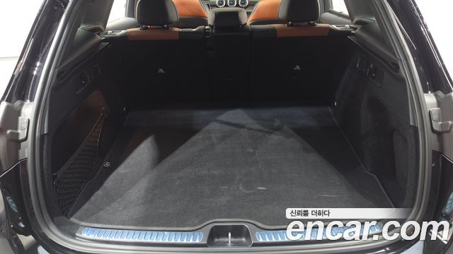 Mercedes-Benz GLC-Class GLC300 4MATIC AMG Line