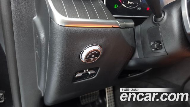 Mercedes-Benz GLC-Class GLC300 4MATIC AMG Line