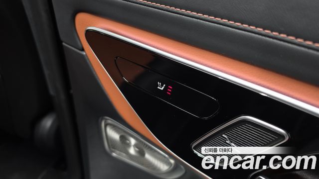 Mercedes-Benz GLC-Class GLC300 4MATIC AMG Line