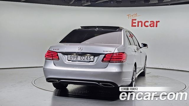 Mercedes-Benz E-Class E250 BlueTec 4MATIC AV
