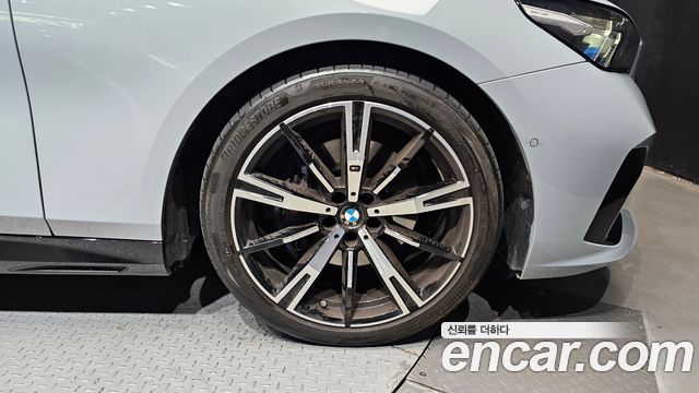 BMW 5-Series 530i xDrive M Sport