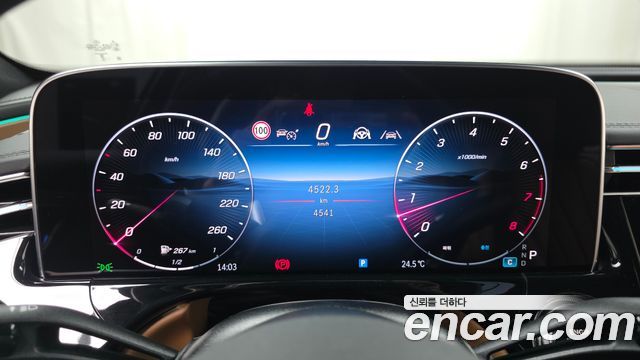 Mercedes-Benz E-Class E300 4MATIC AMG Line