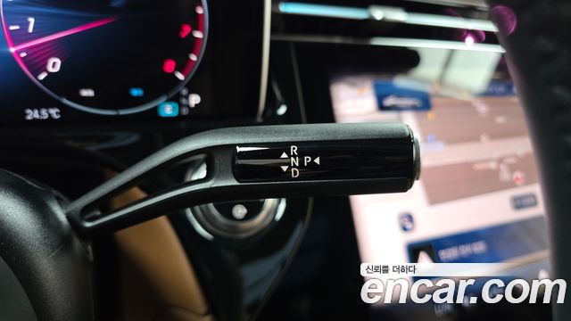 Mercedes-Benz E-Class E300 4MATIC AMG Line
