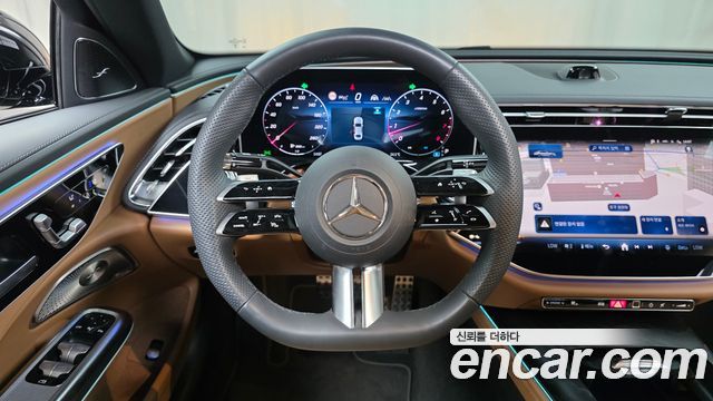 Mercedes-Benz E-Class E300 4MATIC AMG Line