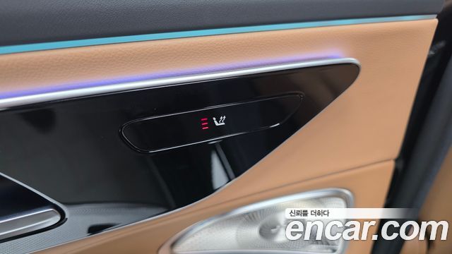 Mercedes-Benz E-Class E300 4MATIC AMG Line