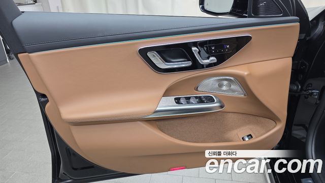Mercedes-Benz E-Class E300 4MATIC AMG Line