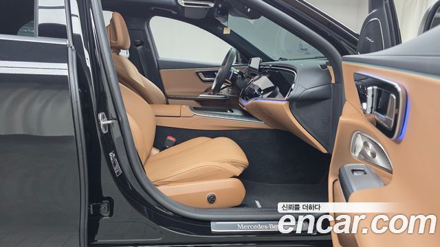 Mercedes-Benz E-Class E300 4MATIC AMG Line
