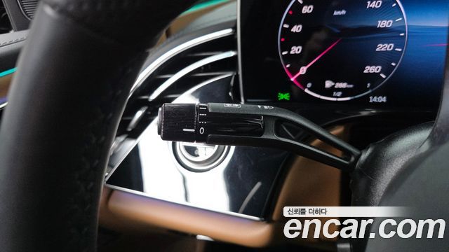 Mercedes-Benz E-Class E300 4MATIC AMG Line