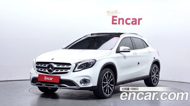 Mercedes-Benz GLA-Class GLA250 4MATIC