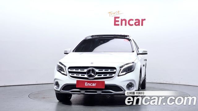 Mercedes-Benz GLA-Class GLA250 4MATIC