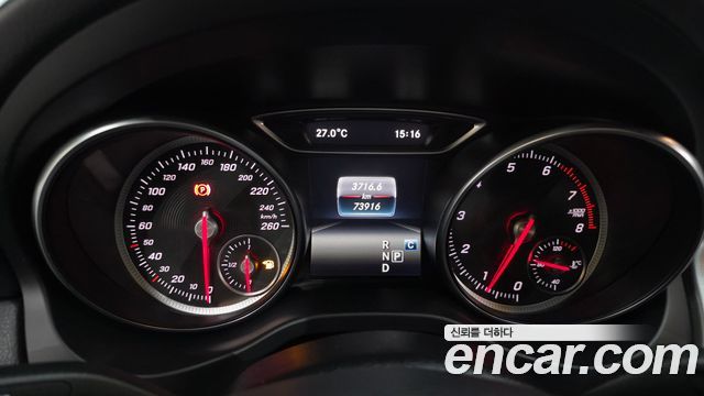 Mercedes-Benz GLA-Class GLA250 4MATIC