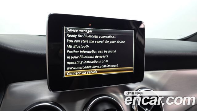 Mercedes-Benz GLA-Class GLA250 4MATIC
