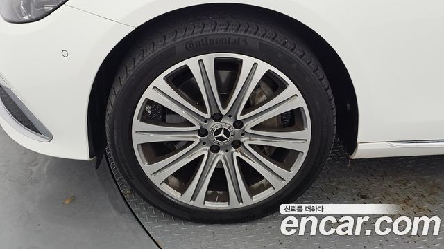 Mercedes-Benz E-Class E350 4MATIC Exclusive