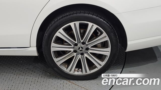 Mercedes-Benz E-Class E350 4MATIC Exclusive