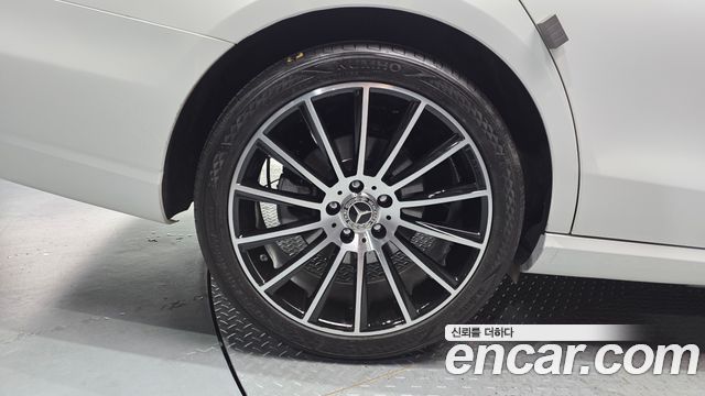 Mercedes-Benz E-Class E250 Avantgarde