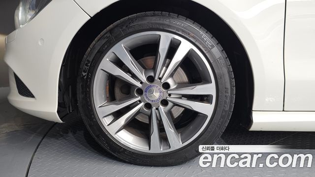 Mercedes-Benz CLA-Class CLA200 d