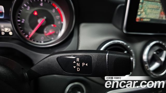 Mercedes-Benz CLA-Class CLA200 d