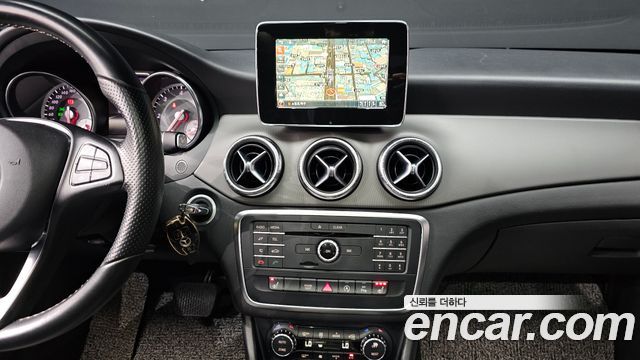 Mercedes-Benz CLA-Class CLA200 d