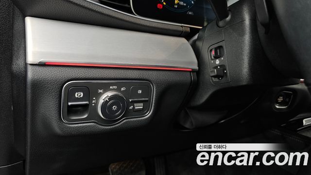 Mercedes-Benz GLE-Class GLE300d 4MATIC