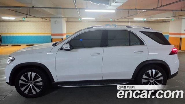 Mercedes-Benz GLE-Class GLE300d 4MATIC