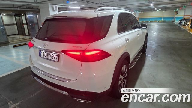 Mercedes-Benz GLE-Class GLE300d 4MATIC