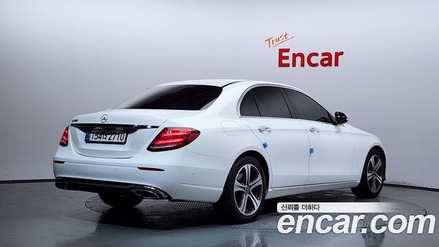 Mercedes-Benz E-Class E300 Avantgarde