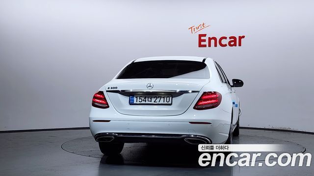 Mercedes-Benz E-Class E300 Avantgarde