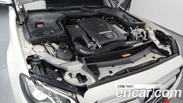 Mercedes-Benz E-Class E300 Avantgarde