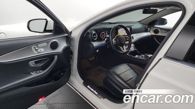 Mercedes-Benz E-Class E300 Avantgarde