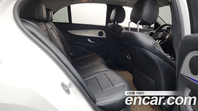 Mercedes-Benz E-Class E300 Avantgarde