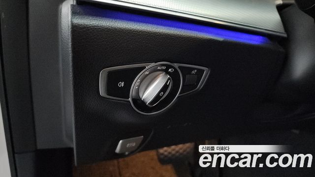 Mercedes-Benz E-Class E300 Avantgarde