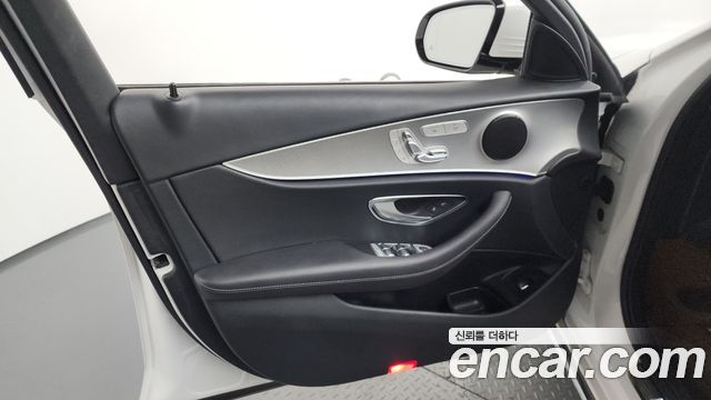 Mercedes-Benz E-Class E300 Avantgarde