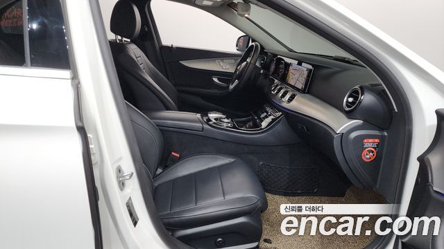 Mercedes-Benz E-Class E300 Avantgarde