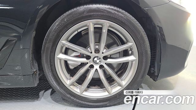BMW 5-Series 520d M Sport Package Plus
